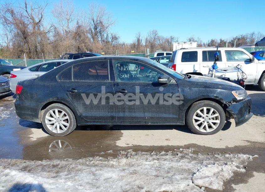 Photo 12 of 2011 Volkswagen Jetta 2.5L SE (VIN 3VWDZ7AJXBM377066)