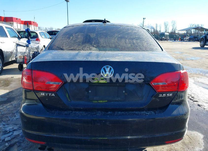 Photo 15 of 2011 Volkswagen Jetta 2.5L SE (VIN 3VWDZ7AJXBM377066)