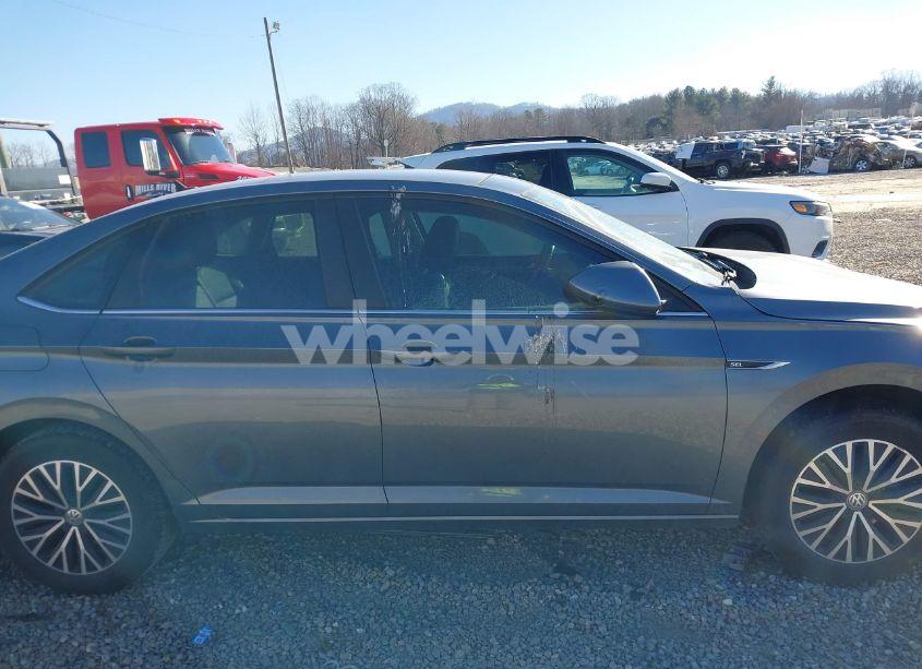Photo 13 of 2019 Volkswagen Jetta 1.4T SEL (VIN 3VWE57BU0KM068781)