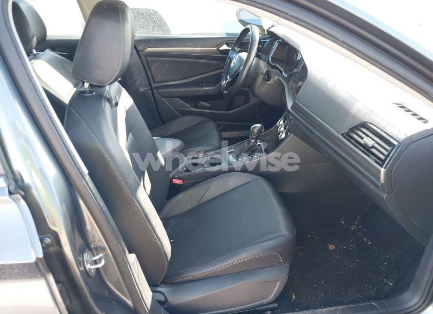 Photo 5 of 2019 Volkswagen Jetta 1.4T SEL (VIN 3VWE57BU0KM068781)