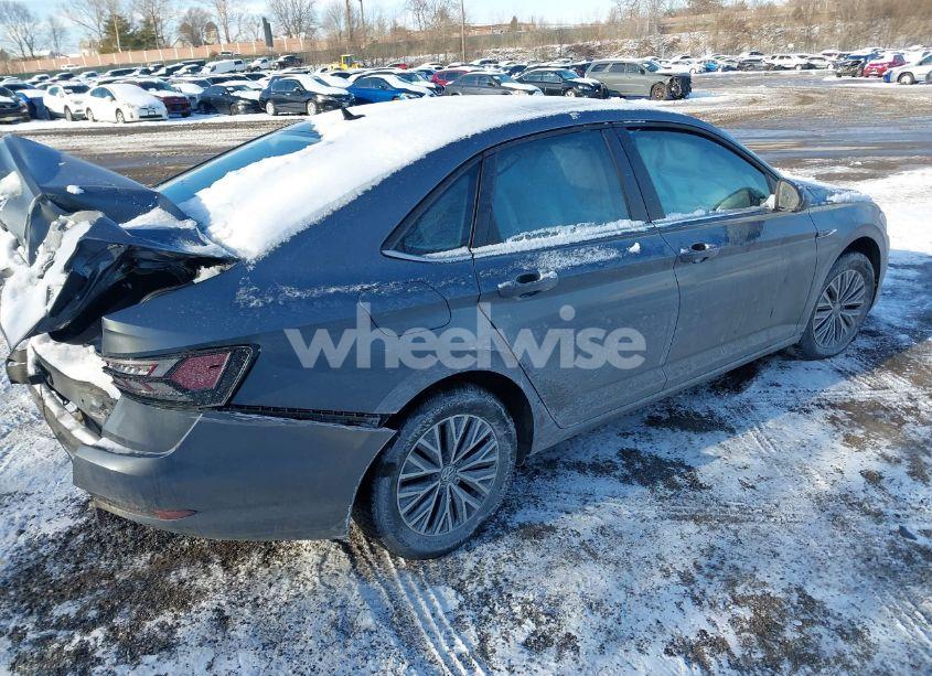 Photo 4 of 2019 Volkswagen Jetta 1.4T SEL (VIN 3VWE57BU0KM085094)