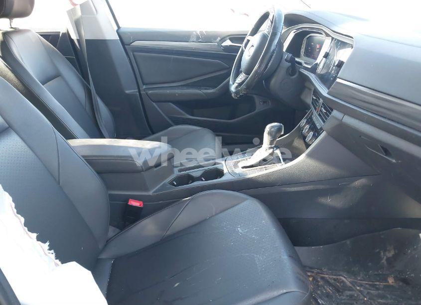 Photo 5 of 2019 Volkswagen Jetta 1.4T SEL (VIN 3VWE57BU0KM085094)