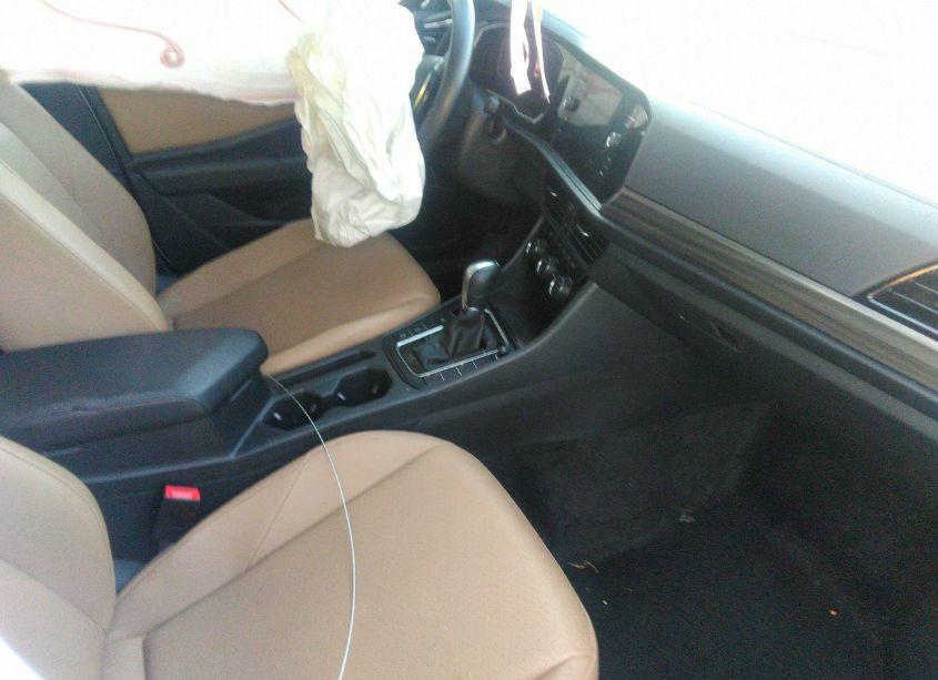 Photo 5 of 2019 Volkswagen Jetta 1.4T SEL (VIN 3VWE57BU0KM103027)