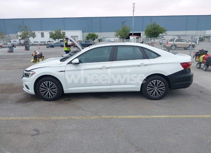 Photo 14 of 2019 Volkswagen Jetta 1.4T SEL (VIN 3VWE57BU1KM038656)