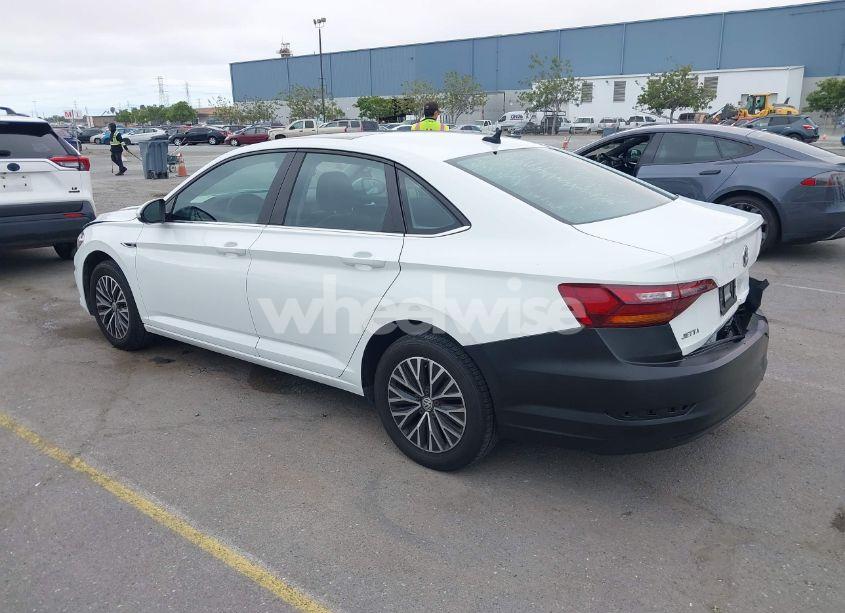 Photo 3 of 2019 Volkswagen Jetta 1.4T SEL (VIN 3VWE57BU1KM038656)