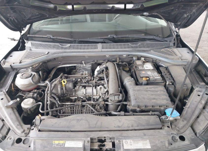 Photo 10 of 2019 Volkswagen Jetta SEL (VIN 3VWE57BU1KM040293)