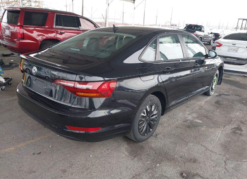 Photo 4 of 2019 Volkswagen Jetta SEL (VIN 3VWE57BU1KM040293)