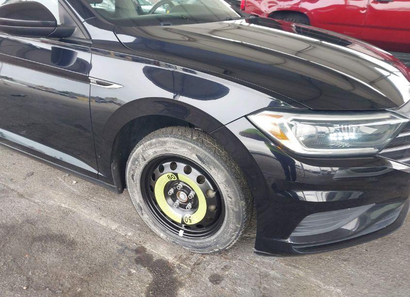 Photo 6 of 2019 Volkswagen Jetta SEL (VIN 3VWE57BU1KM040293)