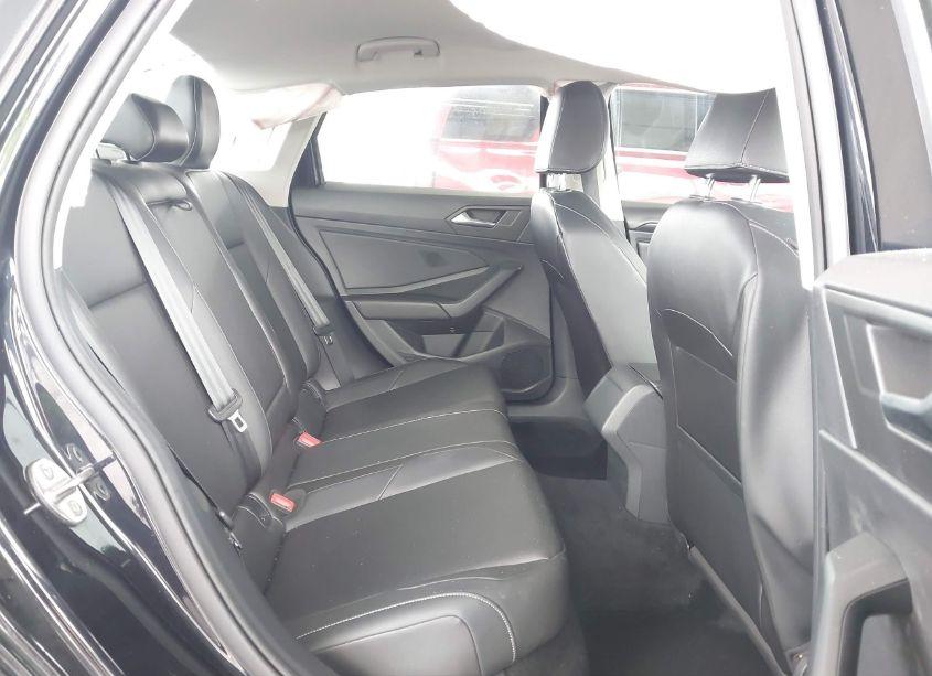 Photo 8 of 2019 Volkswagen Jetta SEL (VIN 3VWE57BU1KM040293)