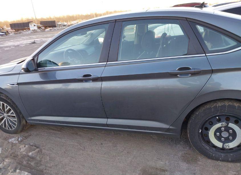 Photo 13 of 2019 Volkswagen Jetta SEL (VIN 3VWE57BU1KM082835)