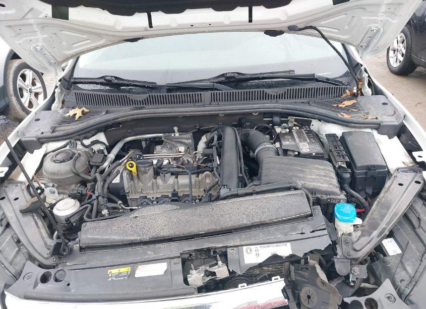 Photo 10 of 2019 Volkswagen Jetta SEL (VIN 3VWE57BU1KM253552)