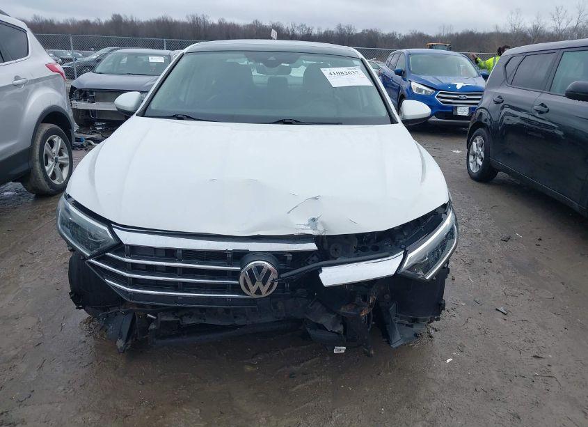 Photo 12 of 2019 Volkswagen Jetta SEL (VIN 3VWE57BU1KM253552)