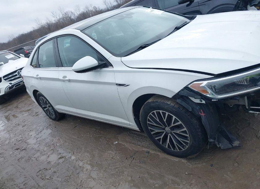 Photo 13 of 2019 Volkswagen Jetta SEL (VIN 3VWE57BU1KM253552)