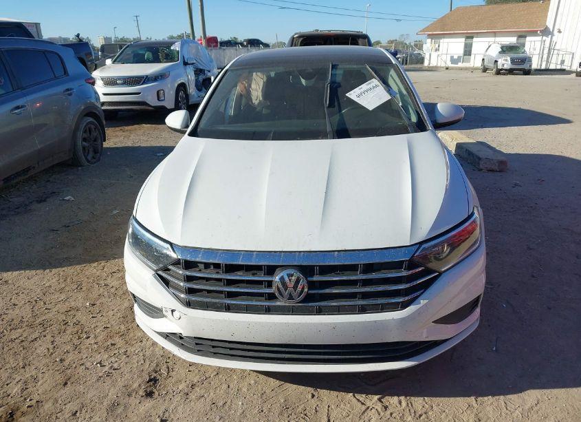 Photo 11 of 2019 Volkswagen Jetta SEL (VIN 3VWE57BU2KM010011)