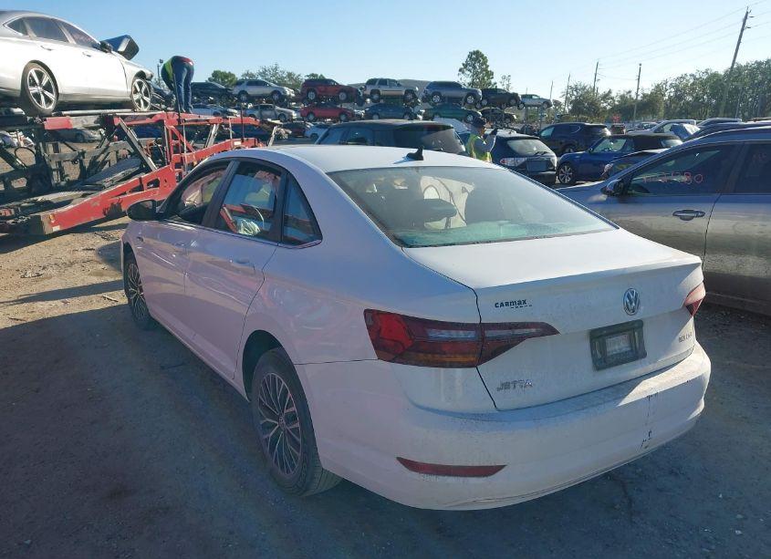 Photo 3 of 2019 Volkswagen Jetta SEL (VIN 3VWE57BU2KM010011)