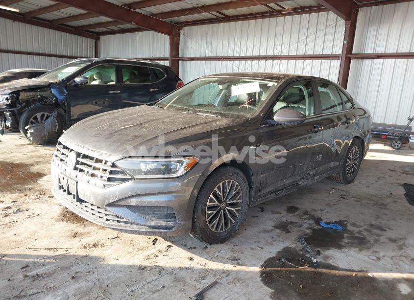 Photo 2 of 2019 Volkswagen Jetta 1.4T SEL (VIN 3VWE57BU2KM052551)