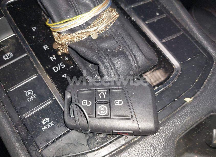 Photo 11 of 2019 Volkswagen Jetta 1.4T SEL (VIN 3VWE57BU2KM116717)