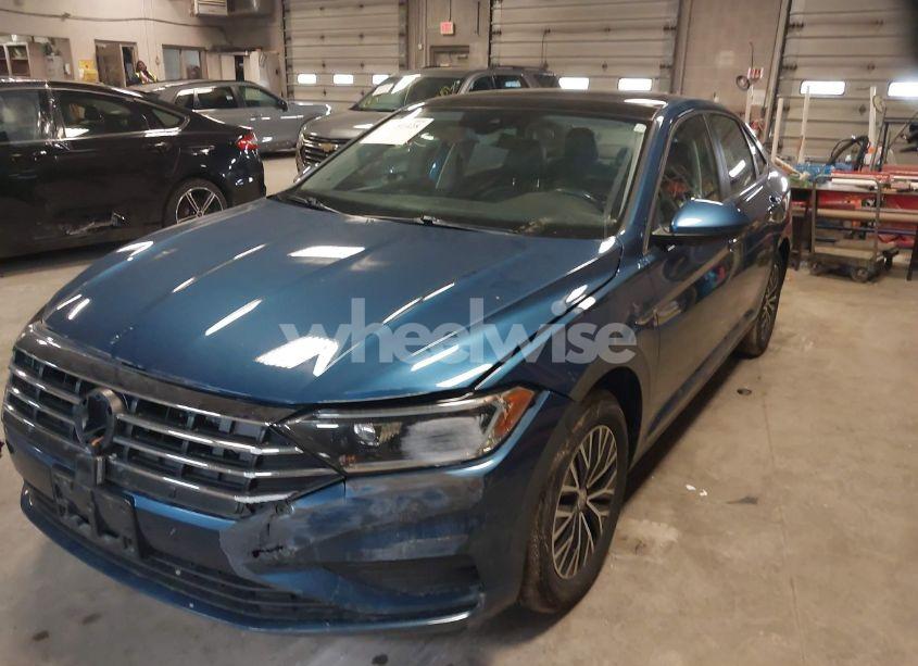 Photo 2 of 2019 Volkswagen Jetta 1.4T SEL (VIN 3VWE57BU2KM116717)