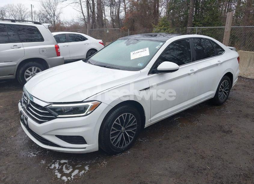 Photo 2 of 2019 Volkswagen Jetta 1.4T SEL (VIN 3VWE57BU2KM232242)