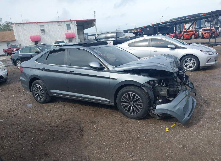 Photo 13 of 2019 Volkswagen Jetta SEL (VIN 3VWE57BU3KM030753)