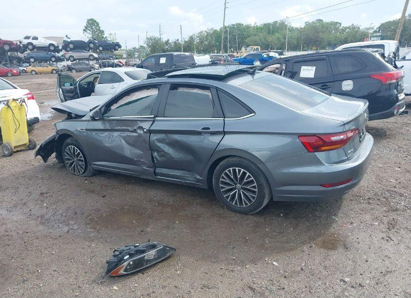 Photo 14 of 2019 Volkswagen Jetta SEL (VIN 3VWE57BU3KM030753)