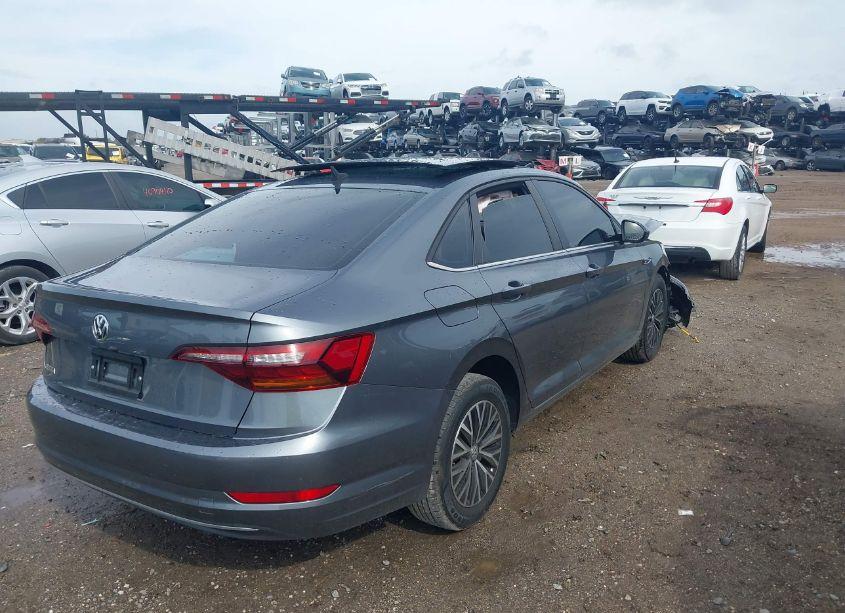 Photo 4 of 2019 Volkswagen Jetta SEL (VIN 3VWE57BU3KM030753)