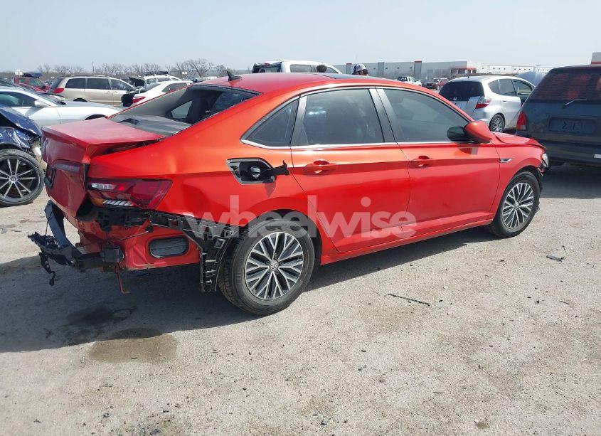 Photo 4 of 2019 Volkswagen Jetta 1.4T SEL (VIN 3VWE57BU4KM110398)