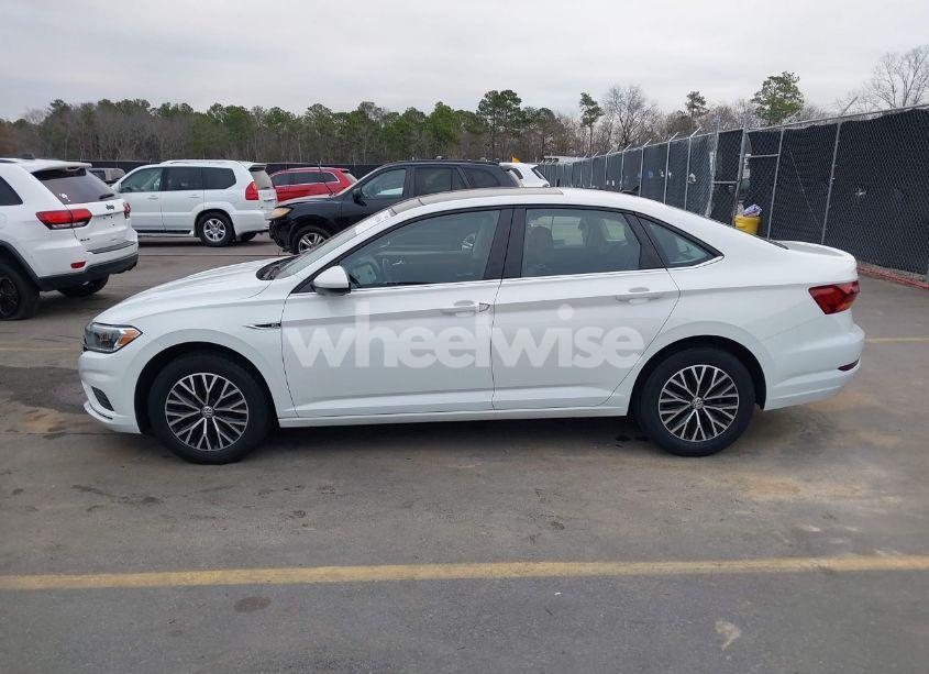 Photo 14 of 2019 Volkswagen Jetta 1.4T SEL (VIN 3VWE57BU4KM248989)