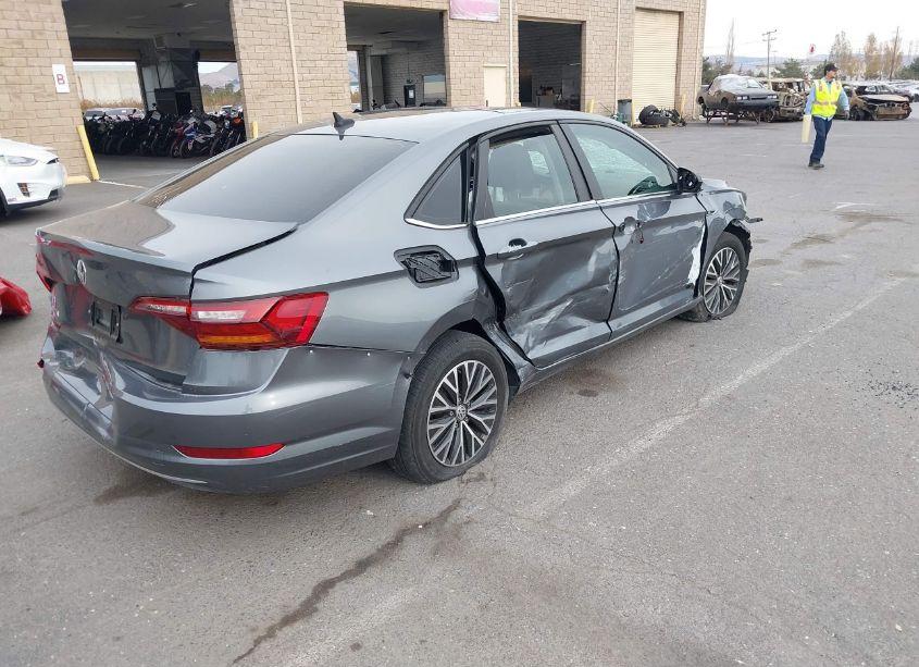 Photo 4 of 2019 Volkswagen Jetta 1.4T SEL (VIN 3VWE57BU5KM040135)
