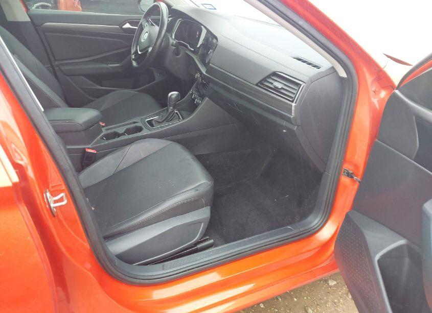 Photo 5 of 2019 Volkswagen Jetta 1.4T SEL (VIN 3VWE57BU5KM247852)