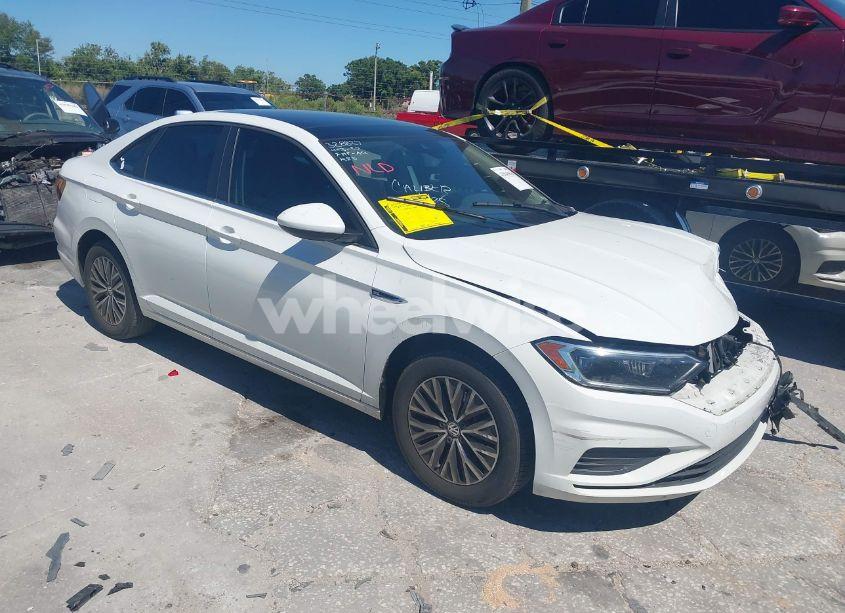 2019 Volkswagen Jetta 1.4T SEL (VIN 3VWE57BU7KM102649) main photo