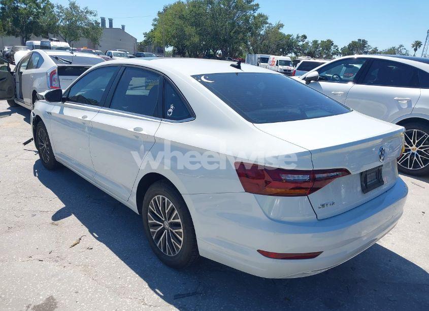 Photo 3 of 2019 Volkswagen Jetta 1.4T SEL (VIN 3VWE57BU7KM102649)