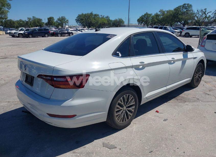 Photo 4 of 2019 Volkswagen Jetta 1.4T SEL (VIN 3VWE57BU7KM102649)