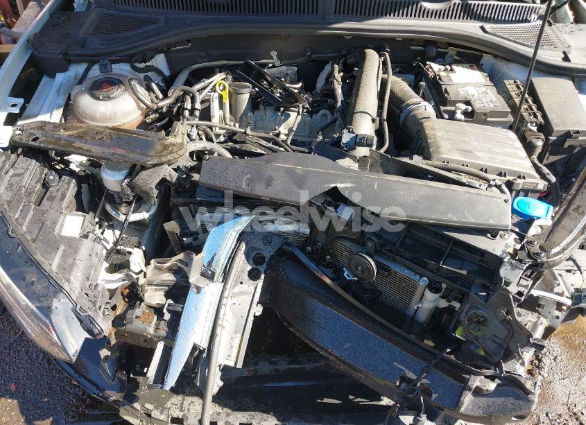 Photo 10 of 2019 Volkswagen Jetta 1.4T SEL (VIN 3VWE57BU8KM076904)