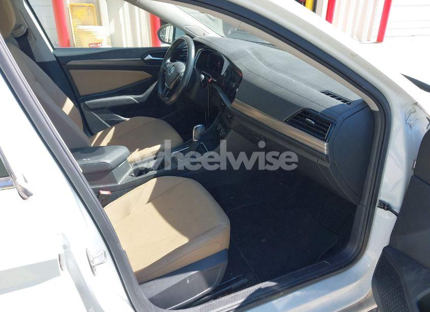 Photo 5 of 2019 Volkswagen Jetta 1.4T SEL (VIN 3VWE57BU8KM091631)