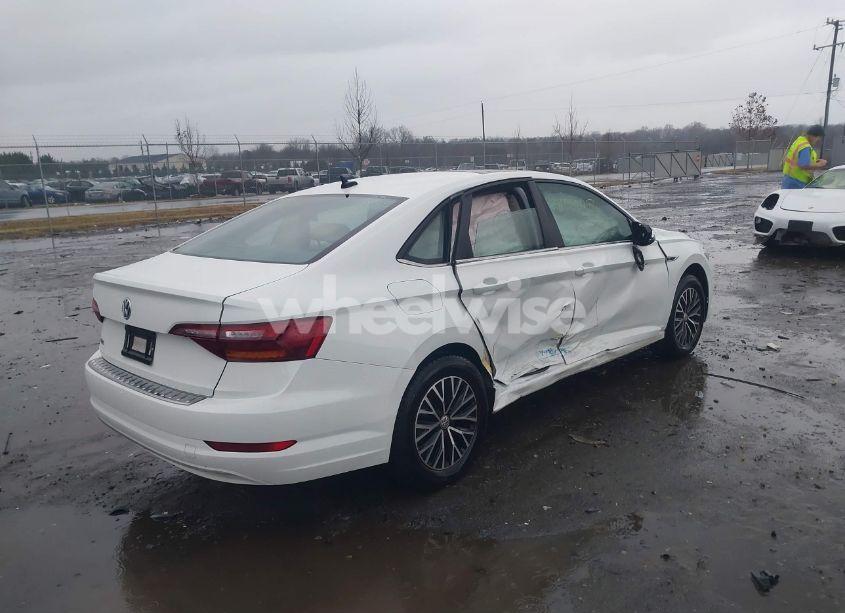 Photo 4 of 2019 Volkswagen Jetta SEL (VIN 3VWE57BU8KM273765)
