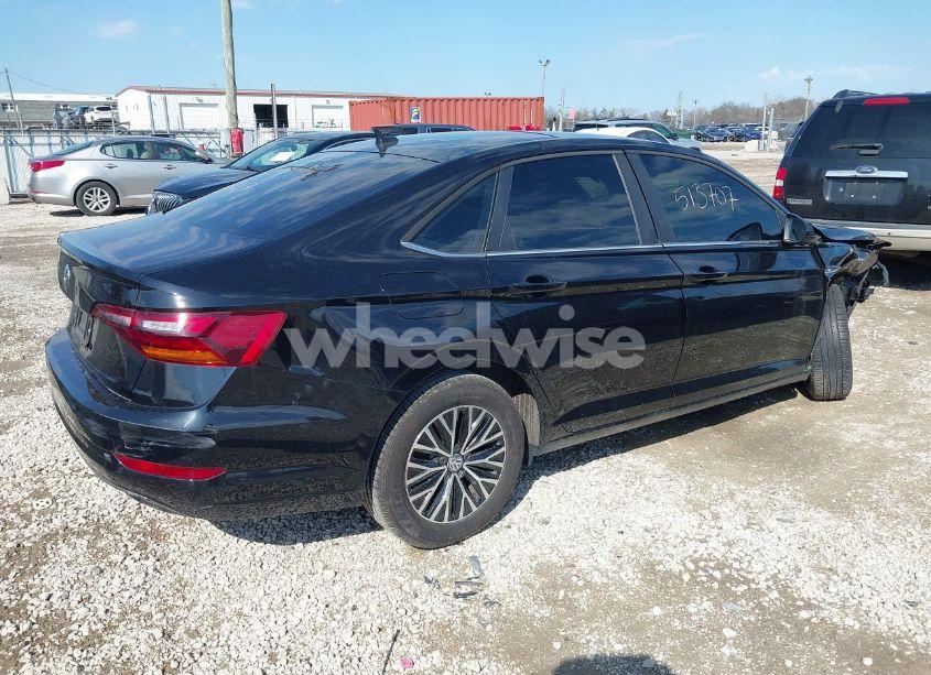 Photo 4 of 2019 Volkswagen Jetta 1.4T SEL (VIN 3VWE57BU9KM064213)