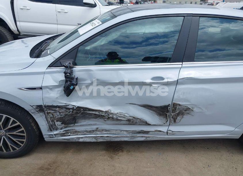 Photo 6 of 2019 Volkswagen Jetta 1.4T SEL (VIN 3VWE57BUXKM063071)