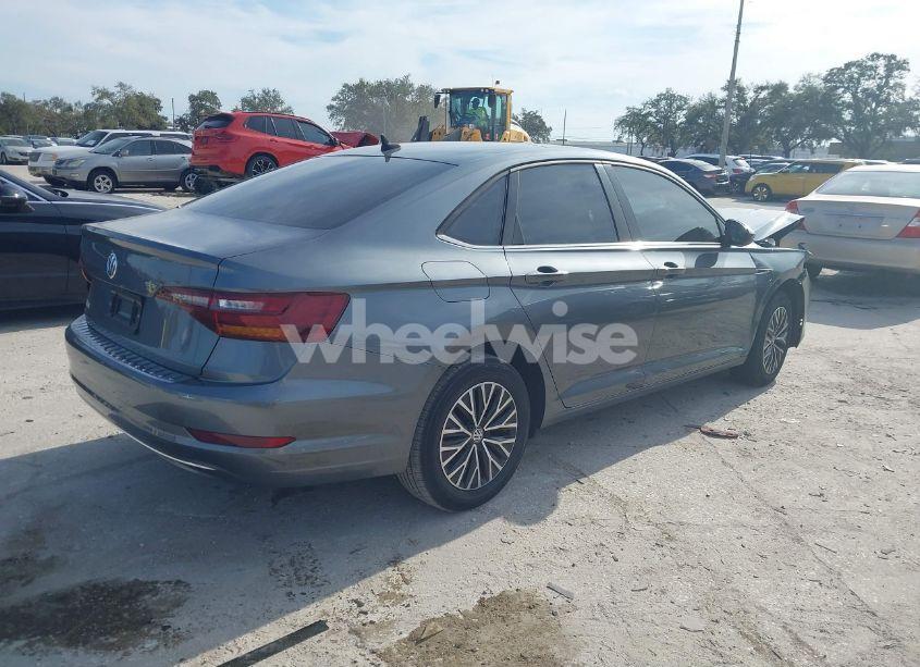 Photo 4 of 2019 Volkswagen Jetta 1.4T SEL (VIN 3VWEB7BU2KM238566)