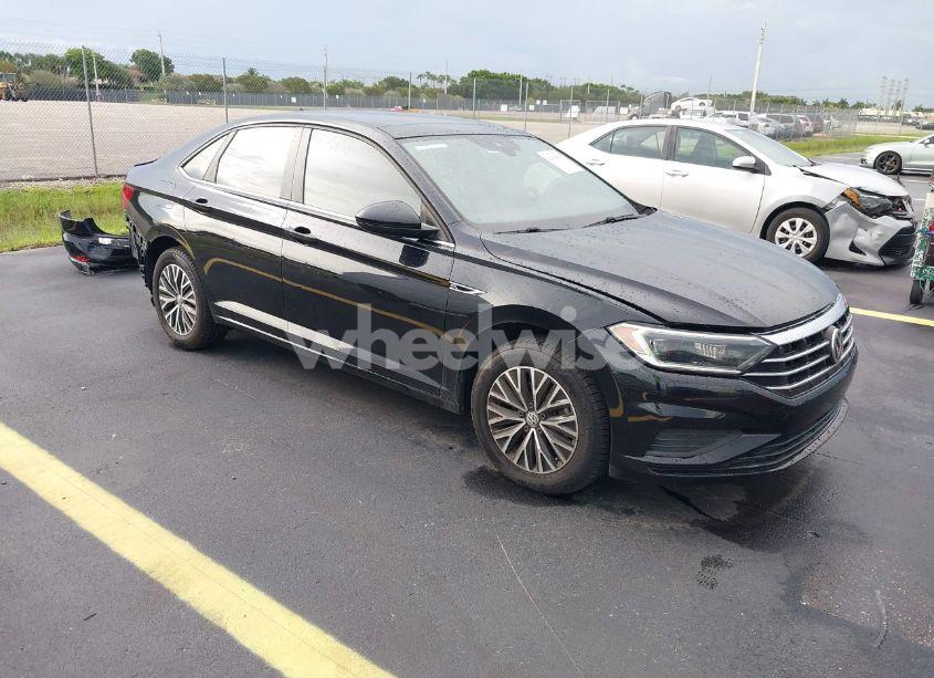 2019 Volkswagen Jetta 1.4T SEL (VIN 3VWEB7BU2KM273950) main photo
