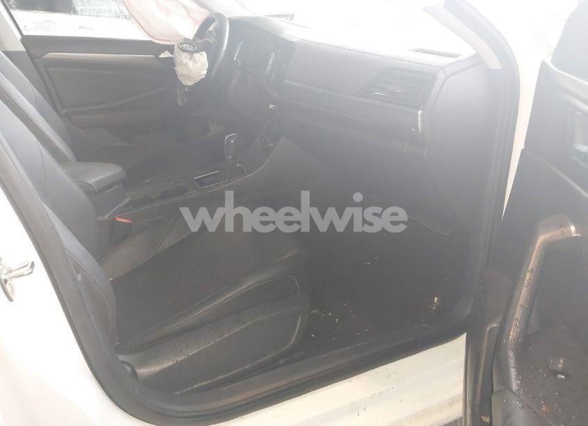 Photo 5 of 2019 Volkswagen Jetta 1.4T SEL (VIN 3VWEB7BU9KM166586)