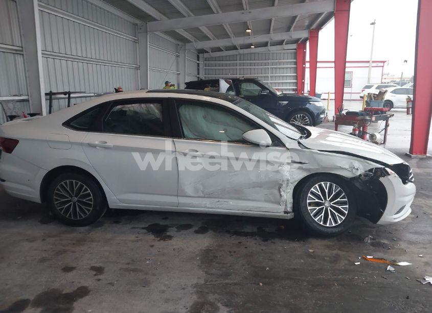 Photo 6 of 2019 Volkswagen Jetta 1.4T SEL (VIN 3VWEB7BU9KM166586)