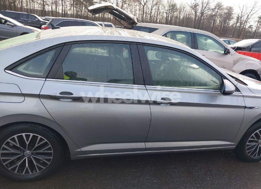 Photo 13 of 2019 Volkswagen Jetta 1.4T SEL (VIN 3VWEB7BUXKM199094)