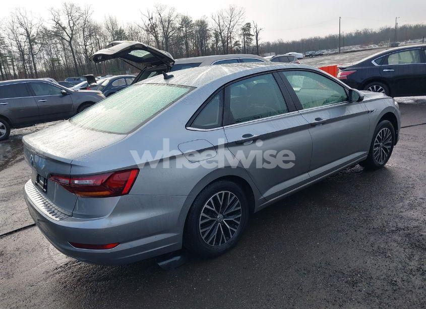 Photo 4 of 2019 Volkswagen Jetta 1.4T SEL (VIN 3VWEB7BUXKM199094)