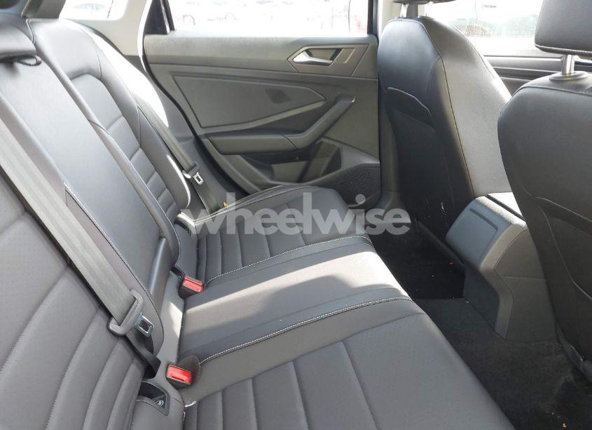 Photo 8 of 2024 Volkswagen Jetta 1.5T SE (VIN 3VWEM7BU0RM015446)