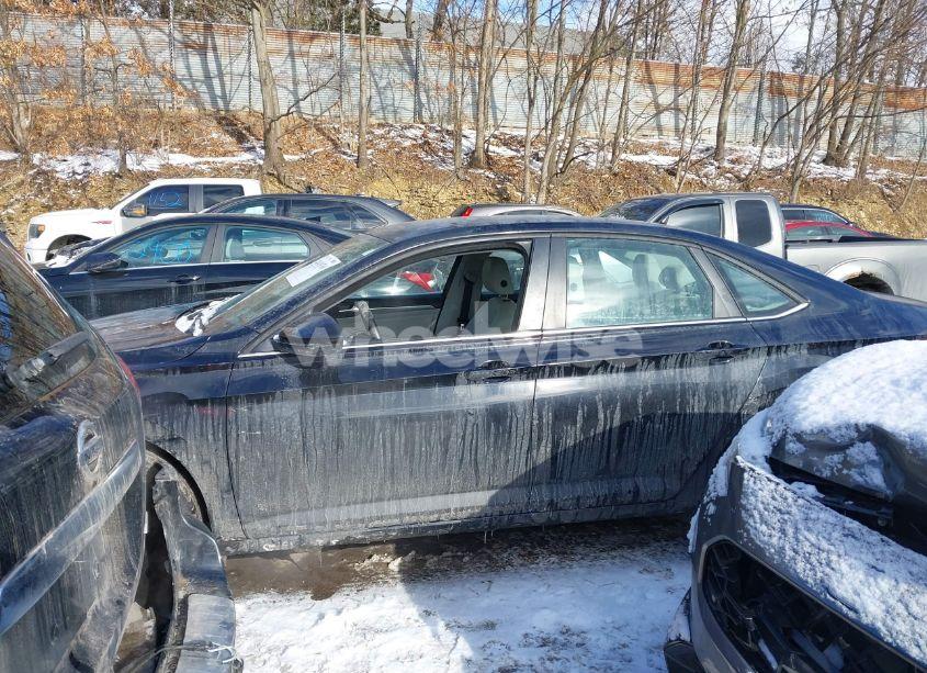 Photo 15 of 2022 Volkswagen Jetta 1.5T SE (VIN 3VWEM7BU1NM002179)