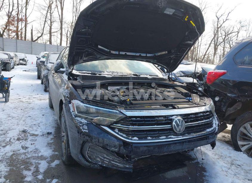 Photo 6 of 2022 Volkswagen Jetta 1.5T SE (VIN 3VWEM7BU1NM002179)