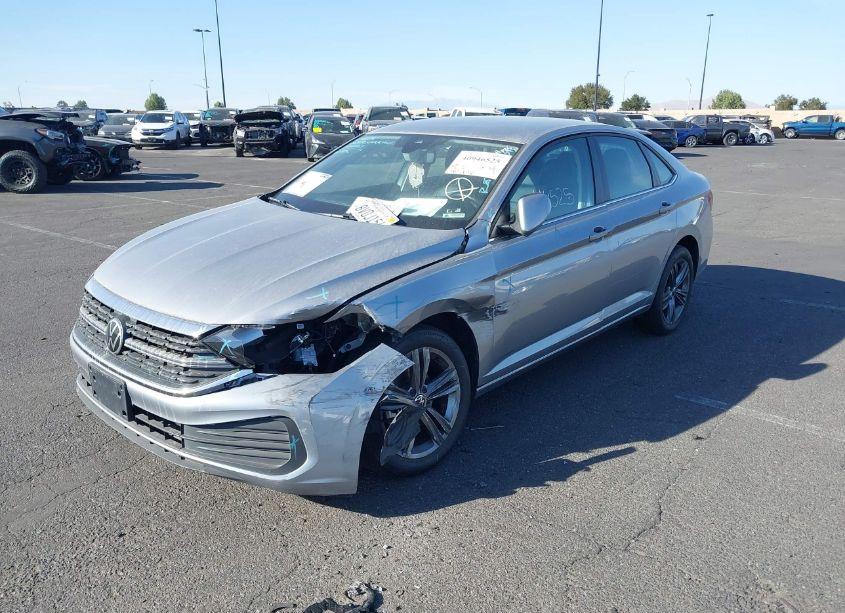 Photo 2 of 2022 Volkswagen Jetta 1.5T SE (VIN 3VWEM7BU2NM004216)