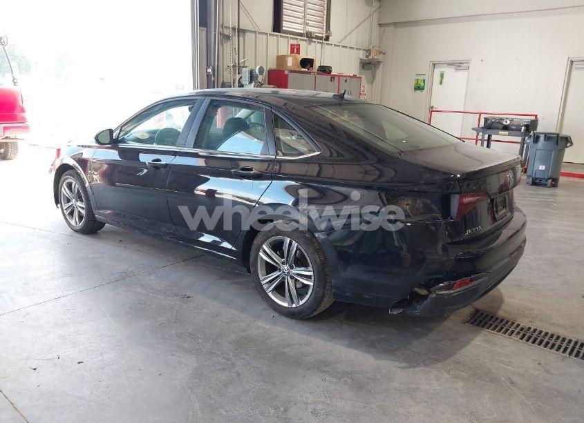Photo 3 of 2024 Volkswagen Jetta 1.5T SE (VIN 3VWEM7BU2RM007977)