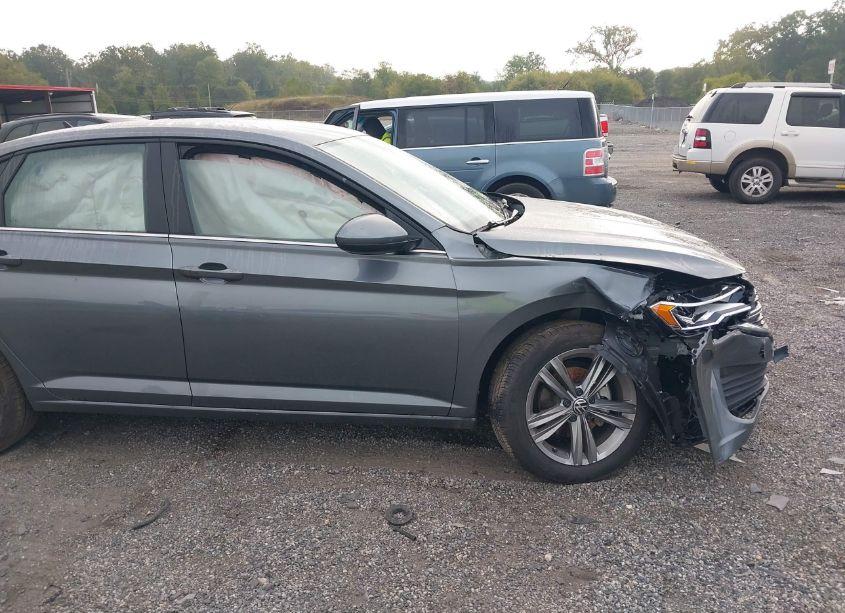 Photo 13 of 2024 Volkswagen Jetta 1.5T SE (VIN 3VWEM7BU2RM021894)